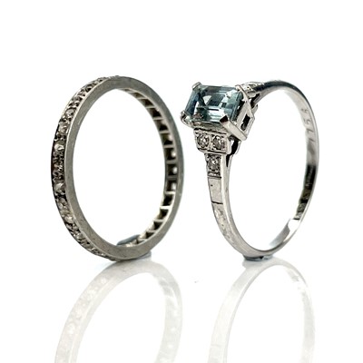 Lot 106 - An 18ct white gold and platinum aquamarine and...