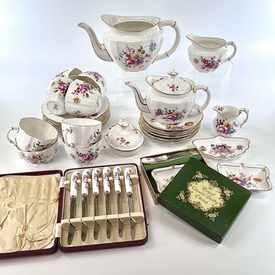 Lot 910 - Royal Crown Derby porcelain Derby Posies tea...