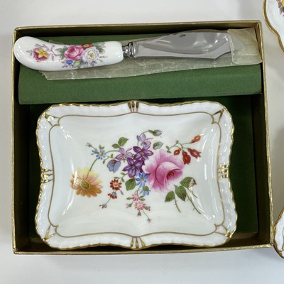 Lot 910 - Royal Crown Derby porcelain Derby Posies tea...
