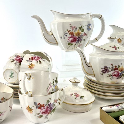 Lot 910 - Royal Crown Derby porcelain Derby Posies tea...