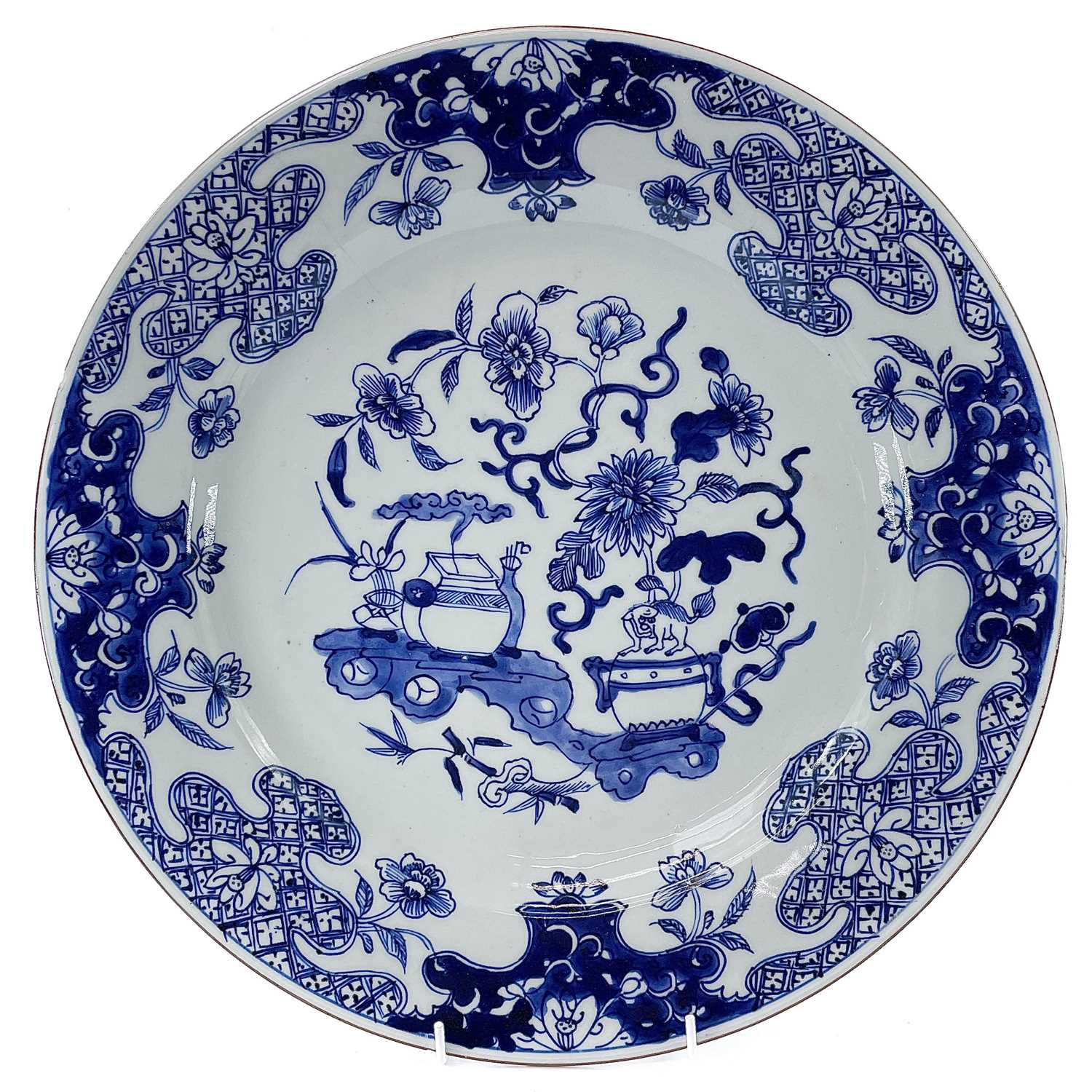 Lot 36 - A Chinese blue and white porcelain charger,...