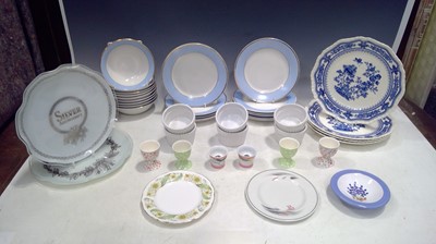 Lot 58 - A mixed collection of Ceramic and Glass. Nine...