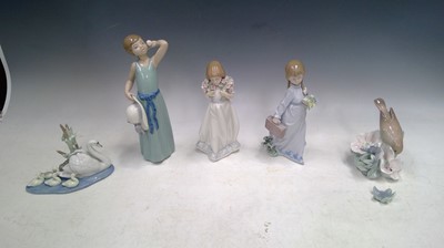 Lot 41 - A Collection of LLADRO. A 24cm tall Pamela...