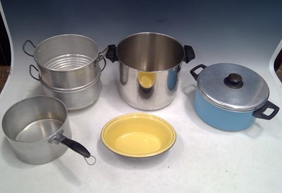 Lot 49 - A Selection of Vintage and Modern Pots and...