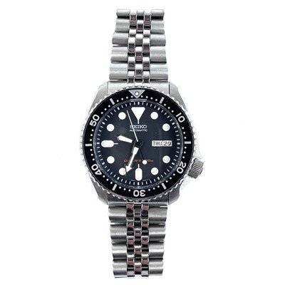 Lot 386 - A Seiko DIVER'S 200 cal. 7S26 automatic...