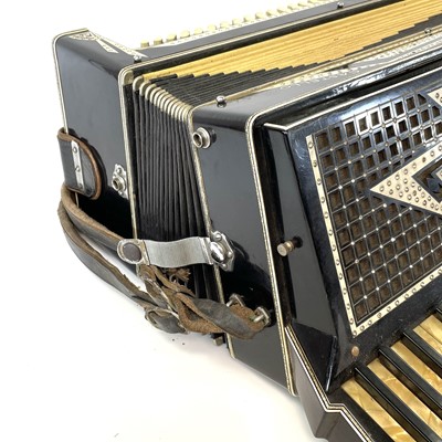 Lot 212 - A Settimio Sporani Castello accordian in...