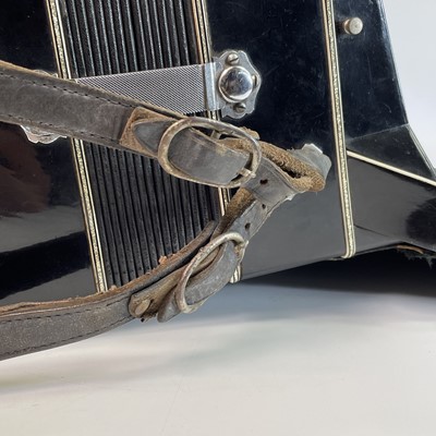 Lot 212 - A Settimio Sporani Castello accordian in...