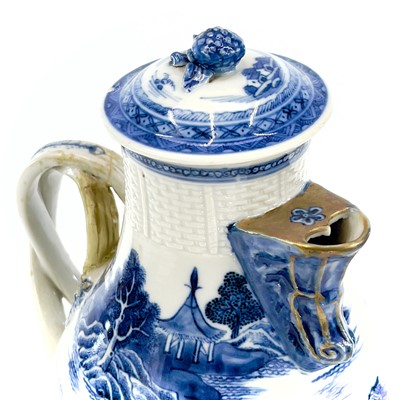 Lot 72 - A Chinese export blue and white porcelain...