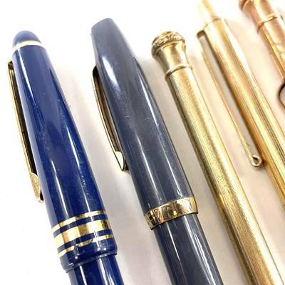 Lot 124 - A Wahl Eversharp rolled gold propelling pencil...
