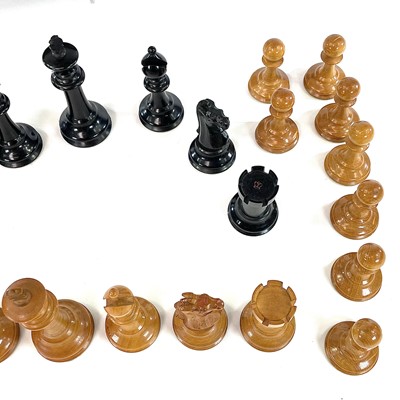 Lot 122 - A Staunton pattern boxwood and ebony chess set,...