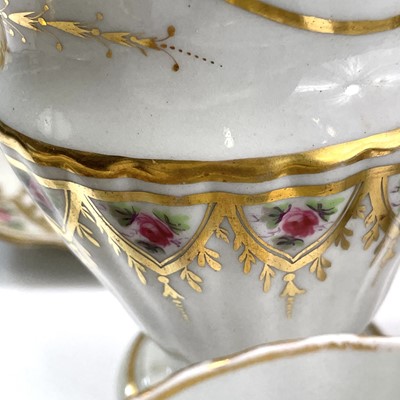 Lot 817 - A good Newhall porcelain tea set, circa 1800,...