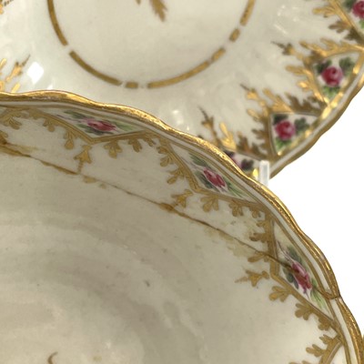 Lot 817 - A good Newhall porcelain tea set, circa 1800,...