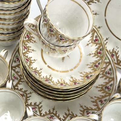 Lot 817 - A good Newhall porcelain tea set, circa 1800,...