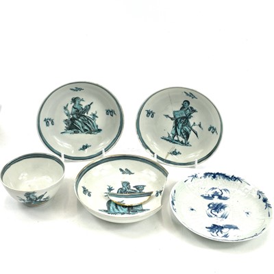 Lot 812 - A London decorated Chinese porcelain tea bowl...