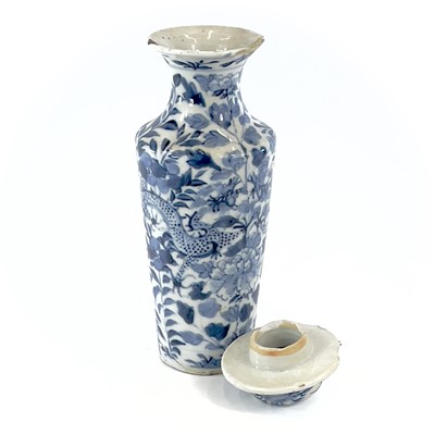 Lot 178 - A pair of Chinese blue and white porcelain...