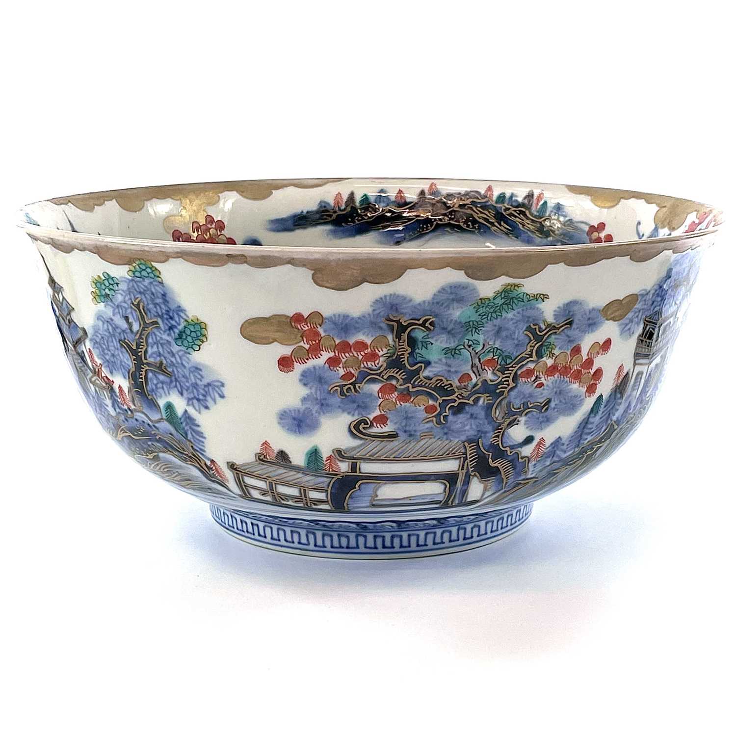 Lot 76 - A large Chinese Imari porcelain bowl, early...