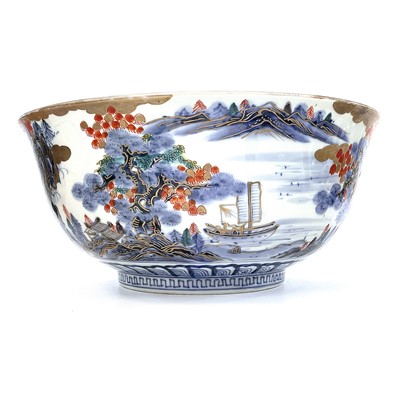 Lot 76 - A large Chinese Imari porcelain bowl, early...