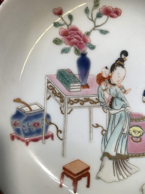 Lot 212 - A pair of Chinese famille rose porcelain...