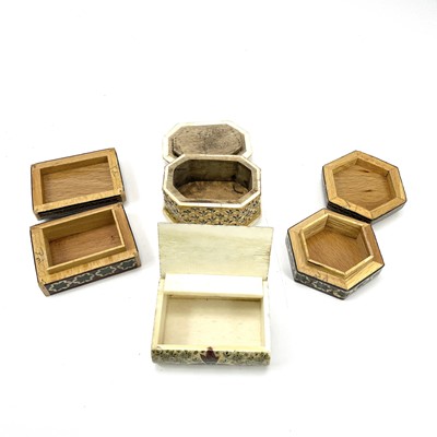 Lot 187 - An Indian camel bone trinket box together with...