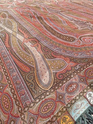 Lot 1226 - A large paisley shawl, early-mid 20th century,...