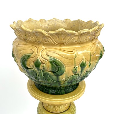 Lot 928 - An Art Nouveau Wood Ville Mansfield ware...
