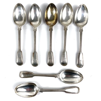 Lot 27 - A Victorian silver set of seven fiddle and thread pattern dessert spoons.