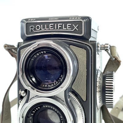 Lot 71 - A Rolleiflex Baby 4x4 Grey Camera, with...