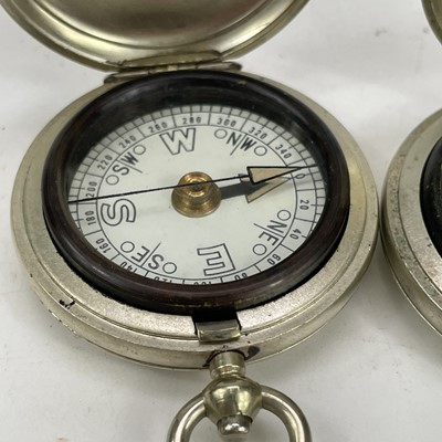 Lot 94 - A WWI Sherwood & Co London compass stamped V...