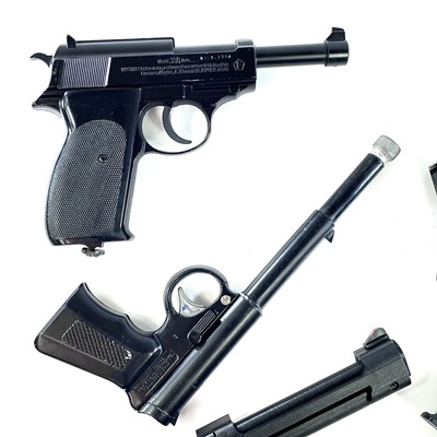Lot 87 - A Gamo P.23 air pistol, boxed, a Gat gun, a...