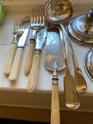 Lot 105 - Two pairs of silver plated fish servers, two...