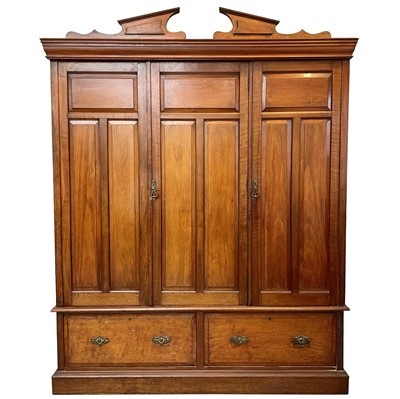 Lot 1863 - A late Victorian mahogany triple fronted...