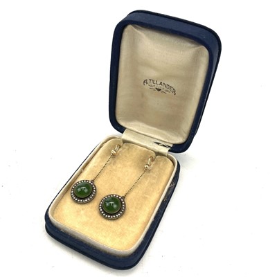 Lot 93 - A fine pair of early 20th century gold drop earrings.