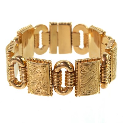 Lot 6 - An 18ct rose gold book chain bracelet.