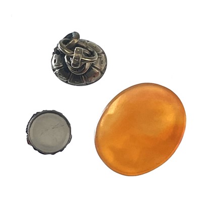 Lot 17 - A Victorian banded agate and silver mounted seal