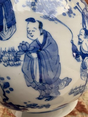 Lot 174 - A Chinese blue and white porcelain bottle vase, 17th century style.