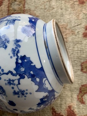 Lot 174 - A Chinese blue and white porcelain bottle vase, 17th century style.