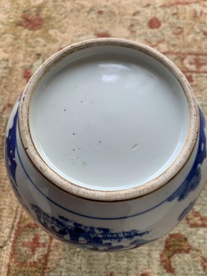 Lot 174 - A Chinese blue and white porcelain bottle vase, 17th century style.