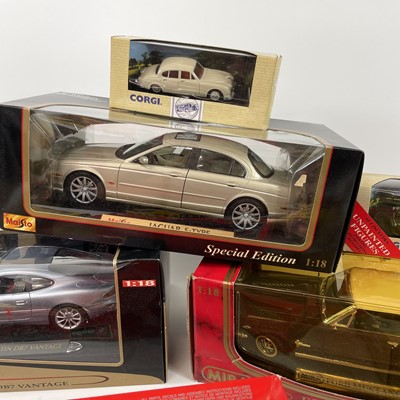 Lot 701 - Die Cast Model Vehicles (x12).