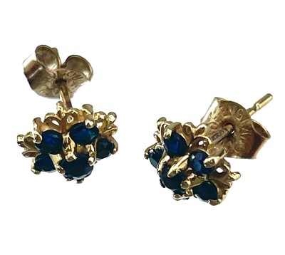 Lot 11 - A pair of 9ct sapphire cluster set stud earrings