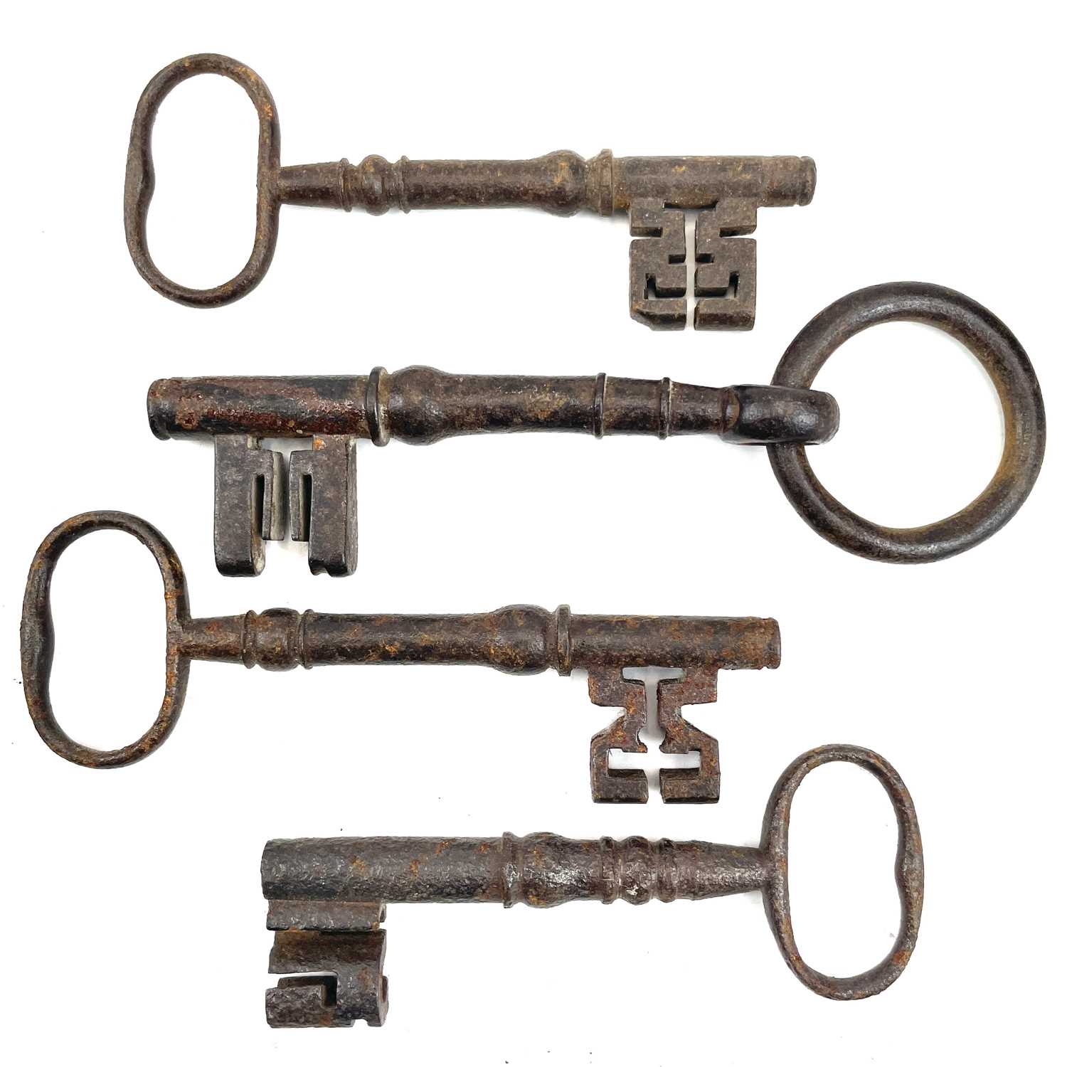 Lot 32 - An 18th century iron key, with integral