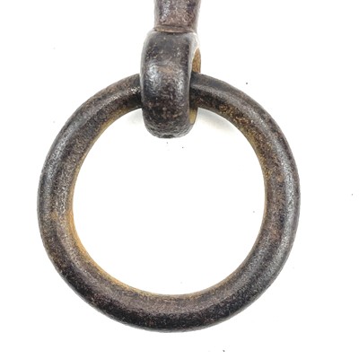 Lot 32 - An 18th century iron key, with integral...