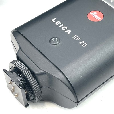 Lot 58 - A Leica M6 TTL black serial number 2497046...