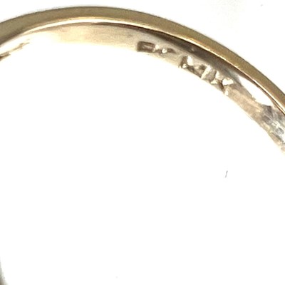 Lot 92 - A 14ct gold carnelian set ring.