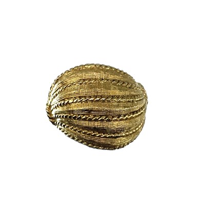 Lot 71 - An 18ct gold rope twist and textured bombe ring.