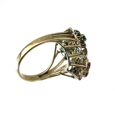 Lot 54 - An 18ct gold emerald, ruby and sapphire set triple daisy head ring.