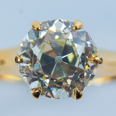 Lot 119 - A 14ct gold diamond solitaire ring.