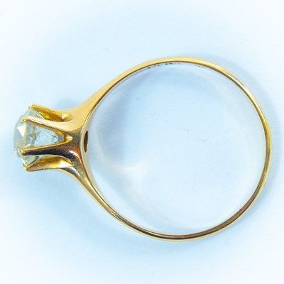 Lot 119 - A 14ct gold diamond solitaire ring.