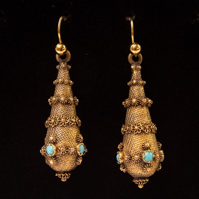Lot 15 - A pair of Victorian gold turquoise set, engine turned and flower head applied drop earrings