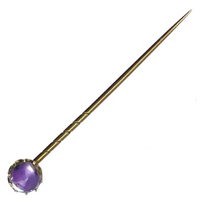 Lot 110 - A high purity gold star ruby cabochon stick pin.