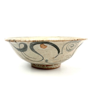 Lot 131 - A Chinese provincial blue and white bowl, Ming Dynasty.